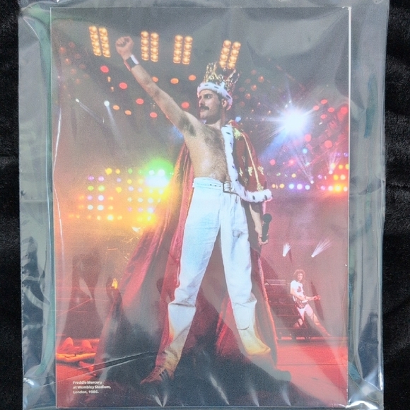 Queen Magazine Cover Poster - Black - Picture 2 of 6